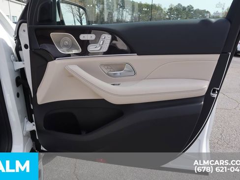 Used 2024 Mercedes-Benz GLE 450e 4MATIC w/ Winter Package image 32