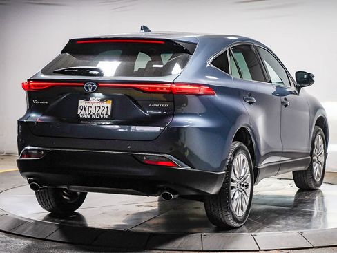 Certified 2024 Toyota Venza Limited image 5