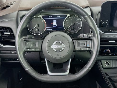 Used 2023 Nissan Rogue SL w/ SL Premium Package image 18