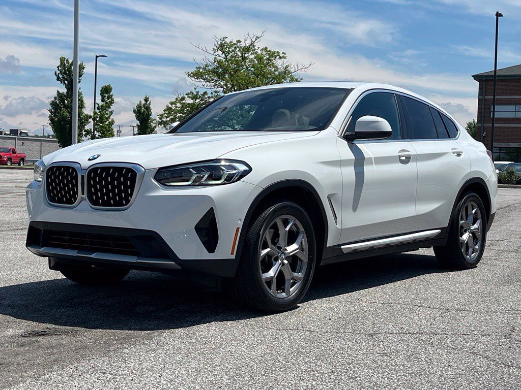 Certified 2025 BMW X4 xDrive30i w/ Premium Package AWD/4WD image 9