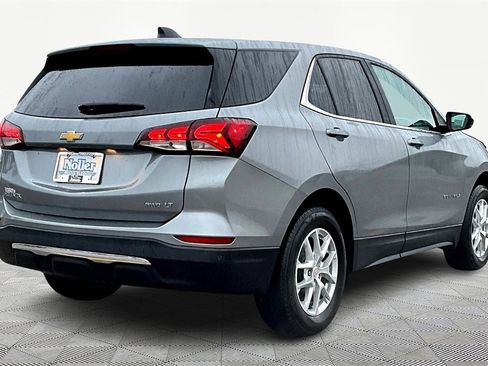Used 2023 Chevrolet Equinox LT w/ Driver Convenience Package image 2