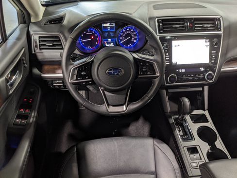 Used 2018 Subaru Outback 3.6R Limited AWD/4WD image 16