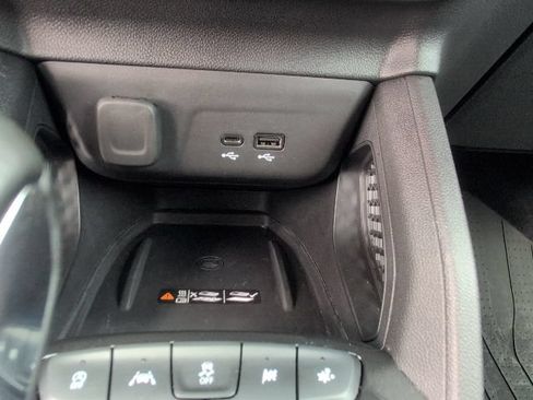Used 2025 Chevrolet TrailBlazer RS w/ Convenience Package FWD image 30