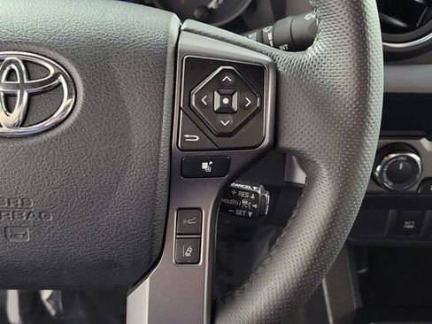 Used 2023 Toyota Tacoma TRD Sport AWD/4WD image 25