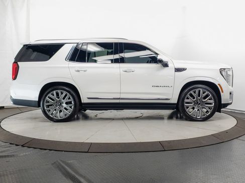 Used 2025 GMC Yukon Denali Ultimate w/ LPO, Floor Liner Package AWD/4WD image 33