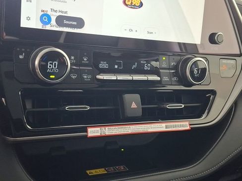 New 2026 Toyota Highlander XLE AWD/4WD image 17
