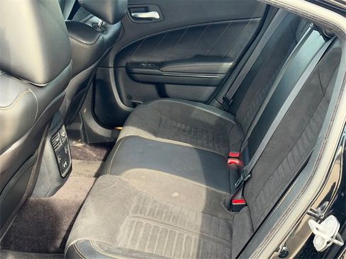 Used 2017 Dodge Charger R/T image 12