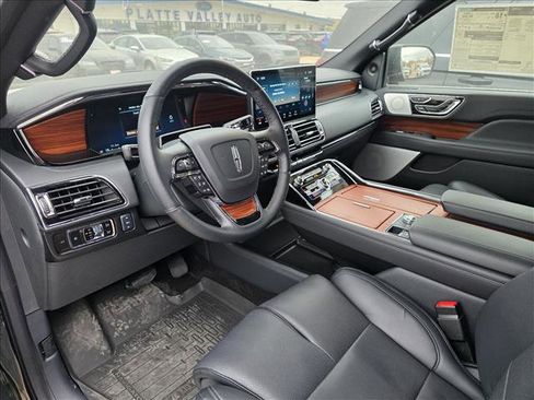 New 2024 Lincoln Navigator Reserve image 8
