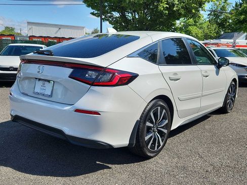 Certified 2024 Honda Civic EX-L image 6