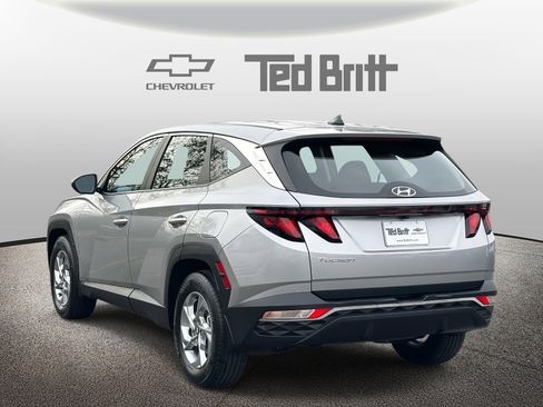 Used 2023 Hyundai Tucson SE image 6