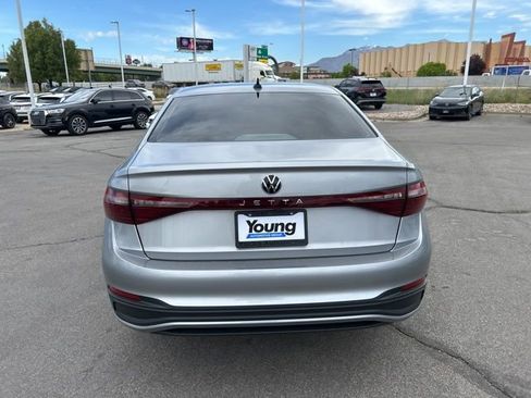 Used 2026 Volkswagen Jetta Sport image 4