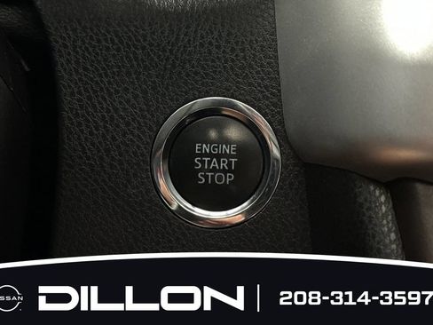Used 2018 Toyota Highlander XLE w/ Carpet Mat Package (TMS) FWD image 23