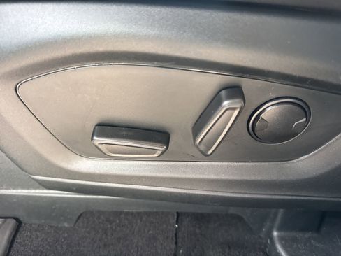 Certified 2023 Ford Explorer Limited w/ Limited Technology Package image 25