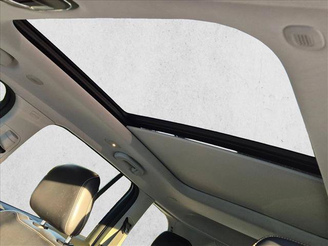 Used 2023 Jeep Grand Cherokee Limited AWD/4WD image 13