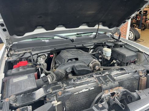 Used 2012 Chevrolet Silverado 1500 W/T AWD/4WD image 11