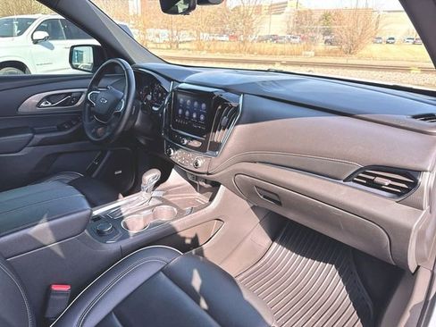 Used 2023 Chevrolet Traverse Premier w/ Redline Edition image 30