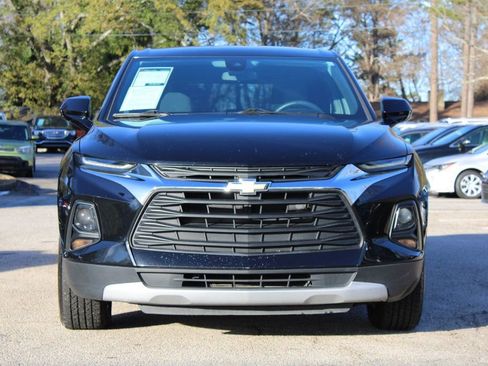Used 2021 Chevrolet Blazer LT image 2