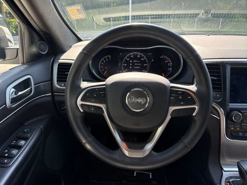 Used 2018 Jeep Grand Cherokee Limited RWD image 19