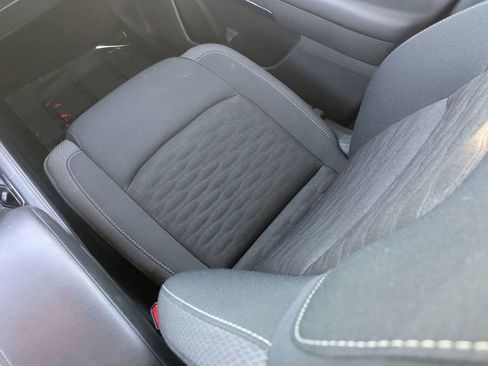 Used 2025 Nissan Pathfinder SV FWD image 16