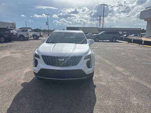 Used 2019 Cadillac XT4 Premium Luxury w/ Driver Assist Package FWD image 4