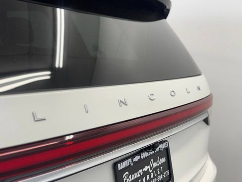 Used 2022 Lincoln Aviator Reserve w/ Elements Package Plus AWD/4WD image 5