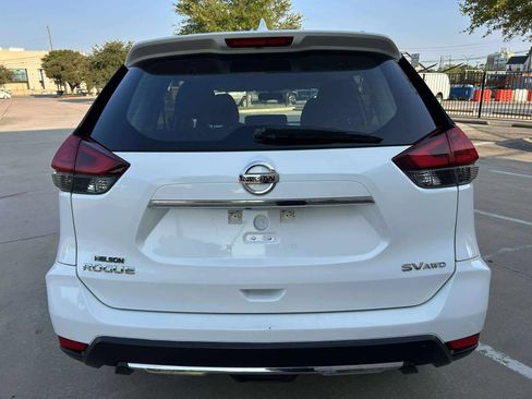 Used 2017 Nissan Rogue SV image 7