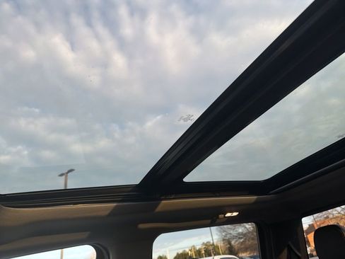 Used 2019 Ford F150 Lariat w/ Equipment Group 502A Luxury image 26