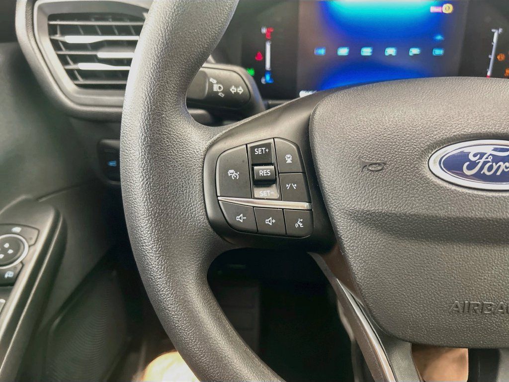 Used 2025 Ford Escape Active w/ Tech Pack #1 FWD image 11