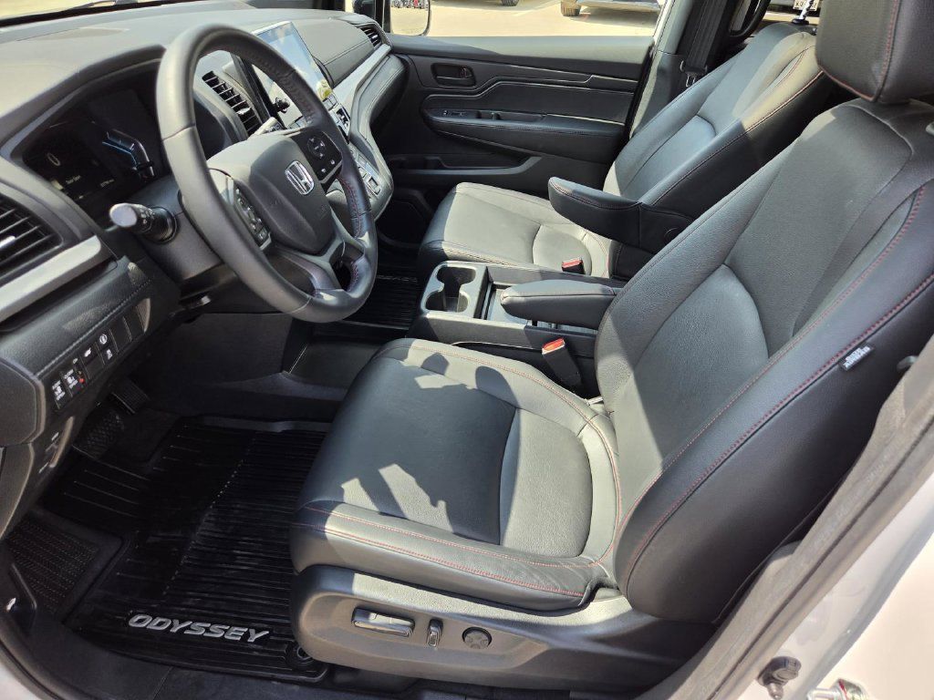 Used 2024 Honda Odyssey Sport image 21