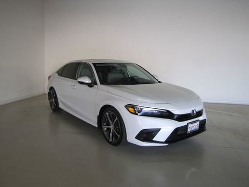 Certified 2023 Honda Civic Touring image 3