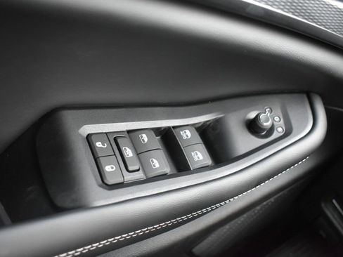 New 2025 Jeep Grand Cherokee Altitude image 25