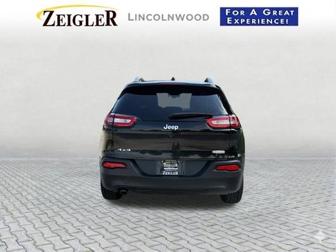 Used 2015 Jeep Cherokee Latitude w/ Cold Weather Group AWD/4WD image 8