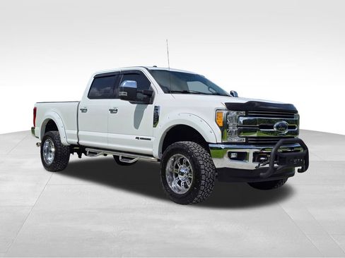Used 2017 Ford F250 Lariat w/ Chrome Package AWD/4WD image 10
