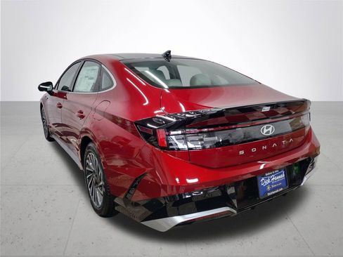 New 2025 Hyundai Sonata Limited image 12