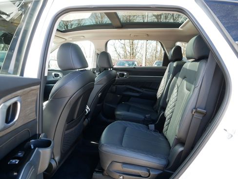 Certified 2023 Kia Sorento SX Prestige image 36