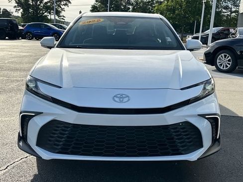 Used 2026 Toyota Camry SE FWD image 8