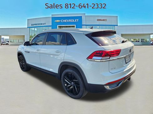 Used 2023 Volkswagen Atlas Cross Sport SE w/ Black Wheel Package AWD/4WD image 5