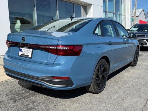 New 2026 Volkswagen Jetta SE FWD image 3
