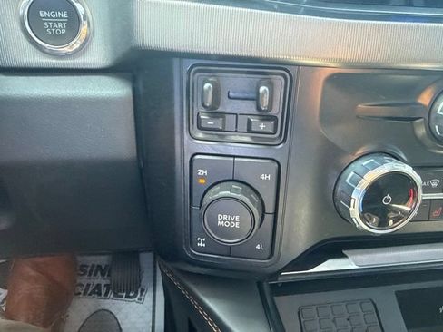 Used 2023 Ford F250 Platinum AWD/4WD image 22