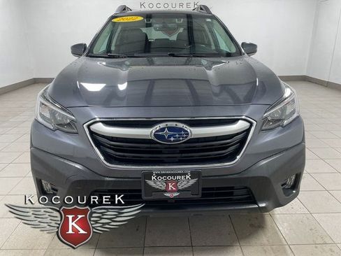 Used 2022 Subaru Outback Premium AWD/4WD image 2