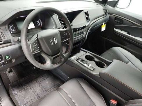 Used 2024 Honda Passport TrailSport image 22