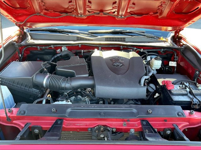 Used 2021 Toyota Tacoma SR AWD/4WD image 30