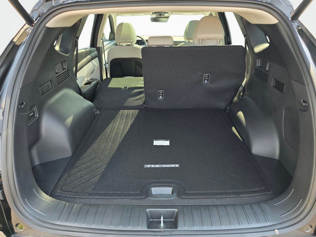 New 2026 Hyundai Tucson Limited AWD/4WD image 16