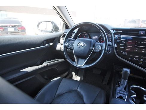 Used 2019 Toyota Camry XSE image 12