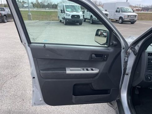 Used 2012 Ford Escape XLT image 18