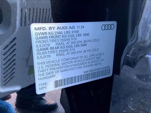 Used 2025 Audi Q3 2.0T Premium w/ Convenience Package image 33