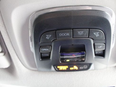 New 2026 Toyota Corolla Cross XLE image 31