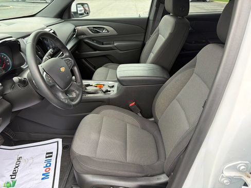 Used 2023 Chevrolet Traverse LT FWD image 28
