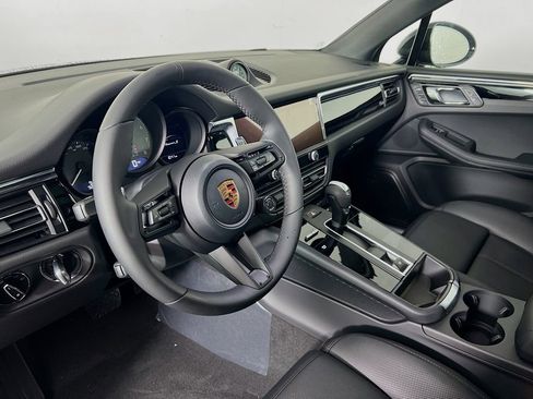New 2026 Porsche Macan S image 4