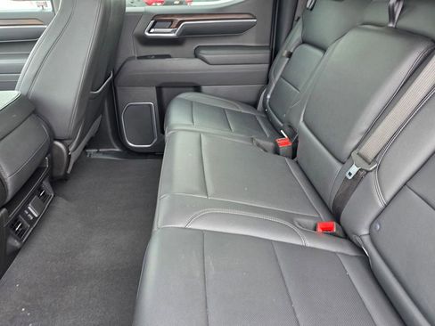 Used 2025 GMC Sierra 1500 SLT RWD image 15